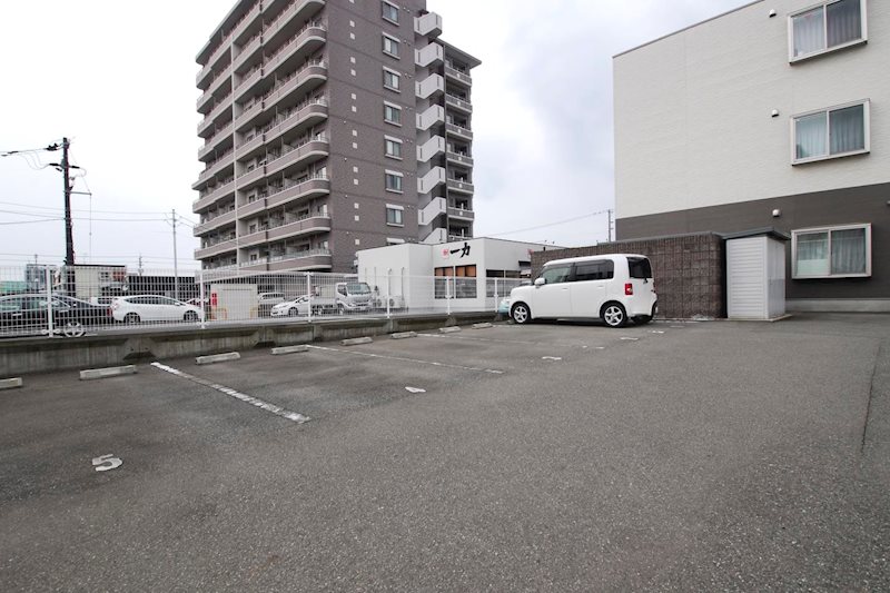 JEWEL 駐車場
