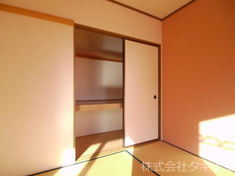 ビューラーやすらぎ　C棟 収納