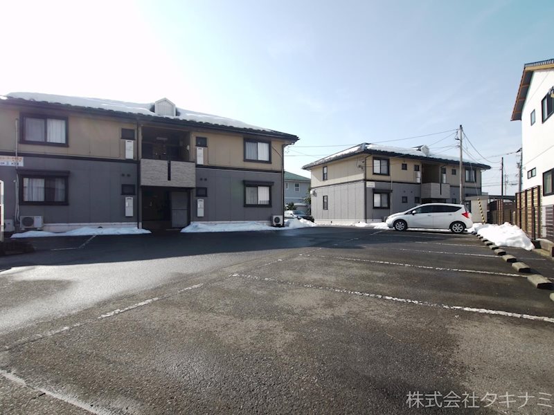 ビューラーやすらぎ　C棟 駐車場