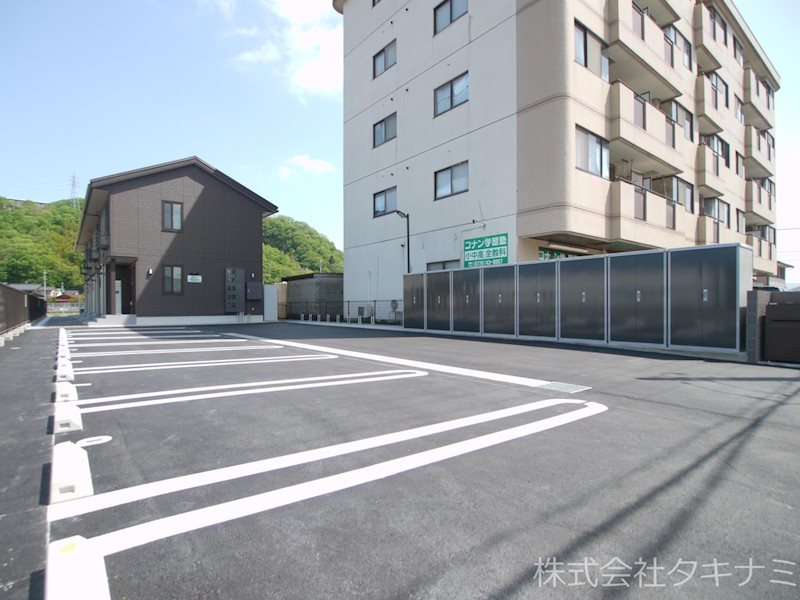 AXIA　FUCHI 駐車場