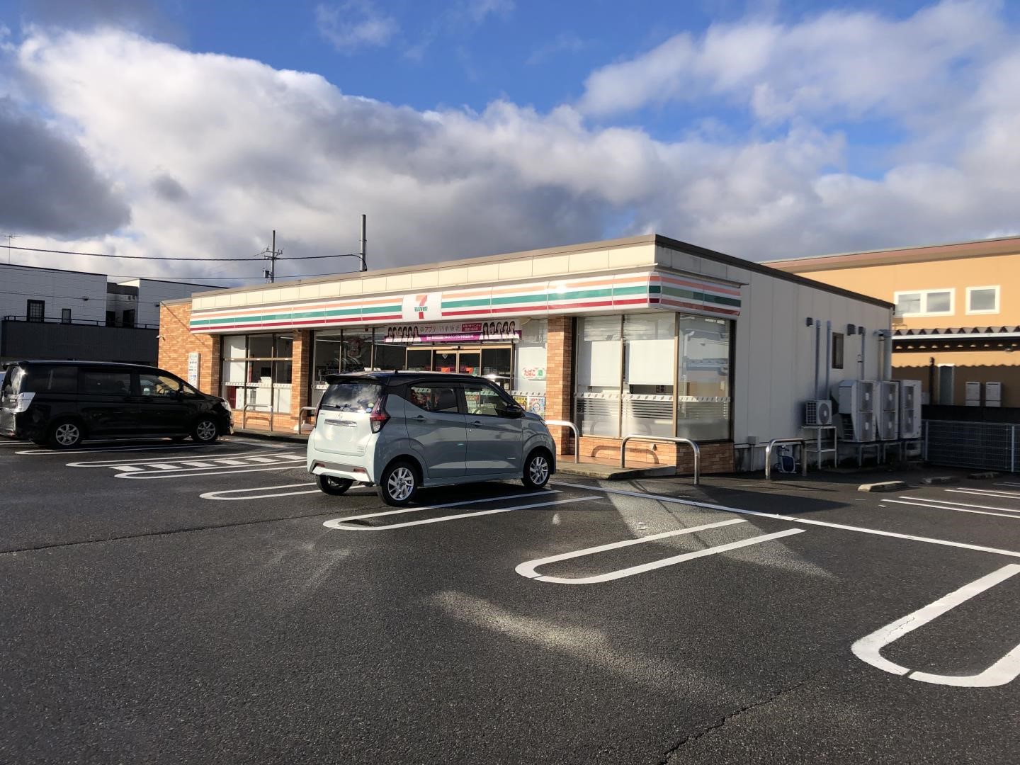 AXIA　FUCHI コンビニ