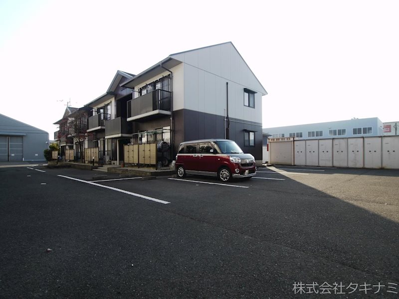 パティオ渕町　B棟 駐車場