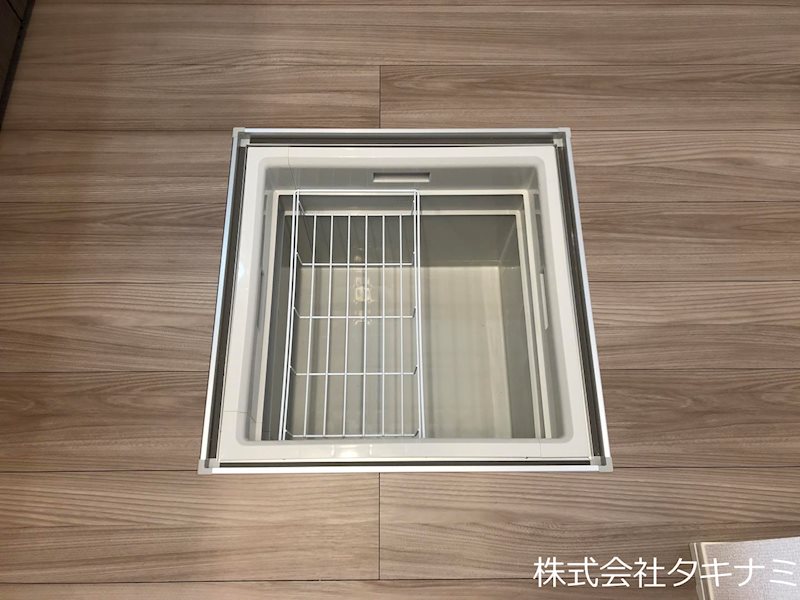 アムール　シェノン 収納