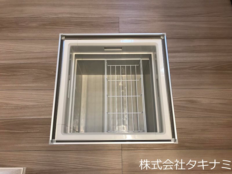 アムール　シェノン 収納