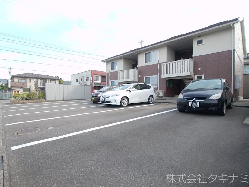 カーサ・ビアンカ 駐車場