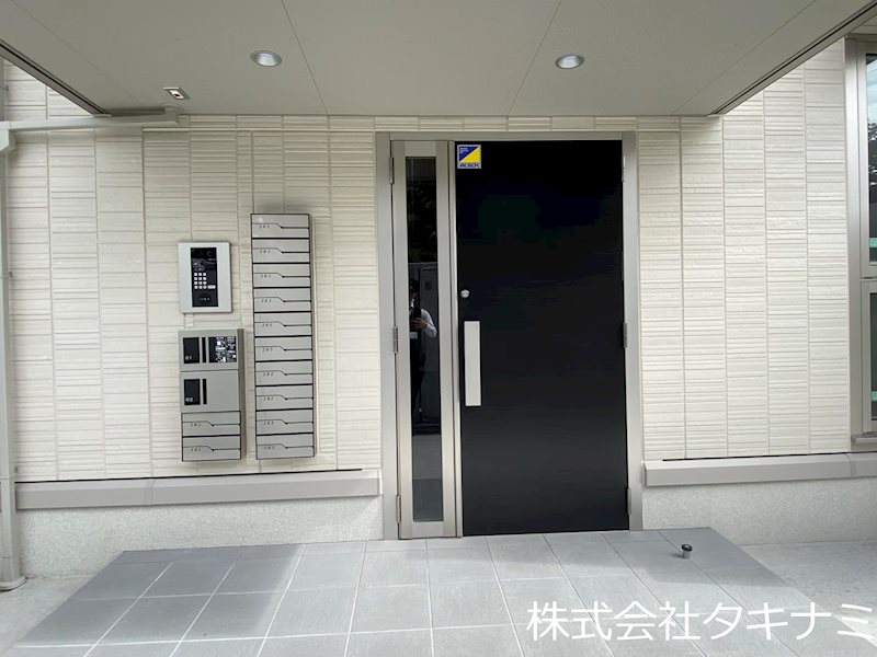 ポワロ エントランス