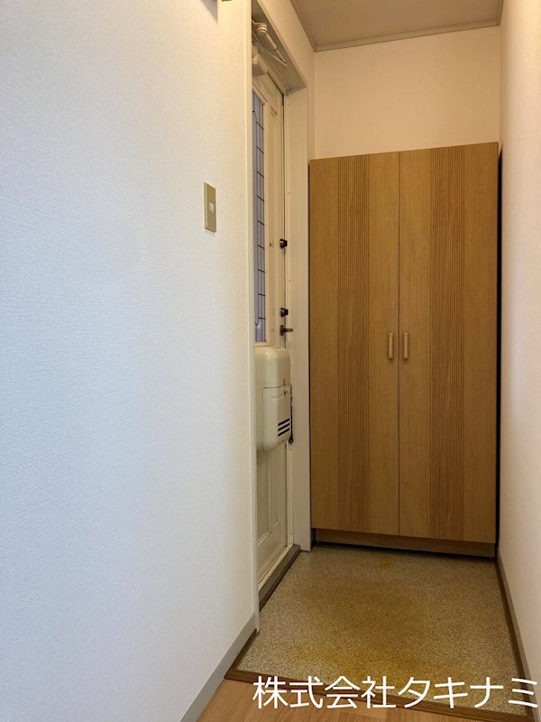 コーポかねとも　B棟 玄関