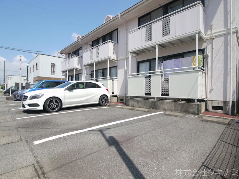 サニーハイムオーリ 駐車場