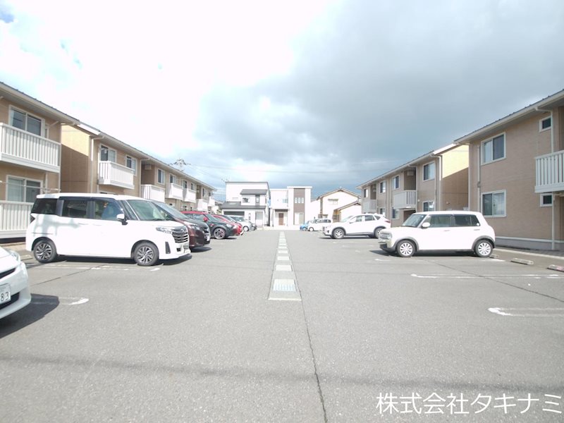 プラム　F棟 駐車場