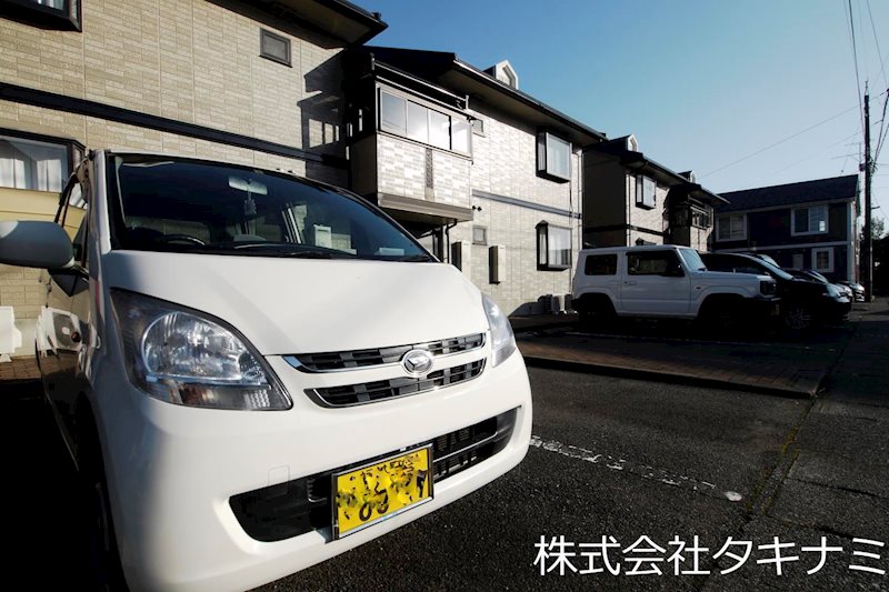 ファミールハウス　B棟 駐車場