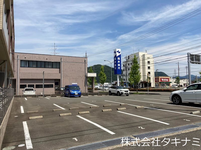 アメージングハート 駐車場