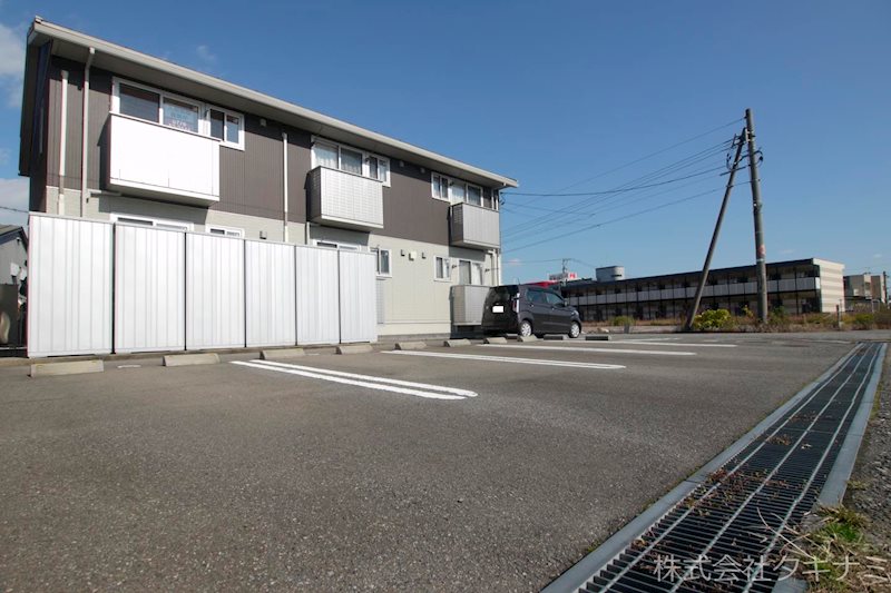 グラディス 駐車場