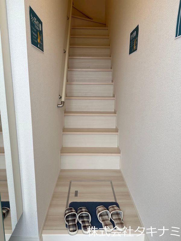 D-ROOM水落町 玄関