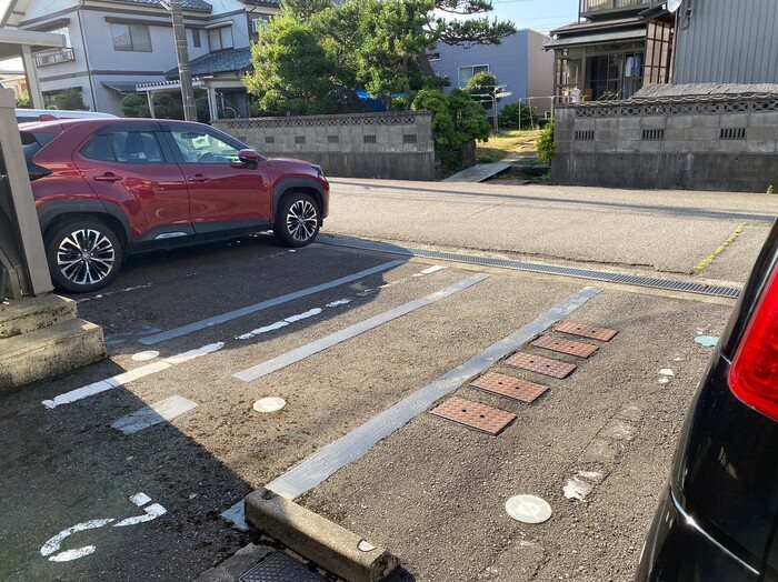 オレンジハウス 駐車場
