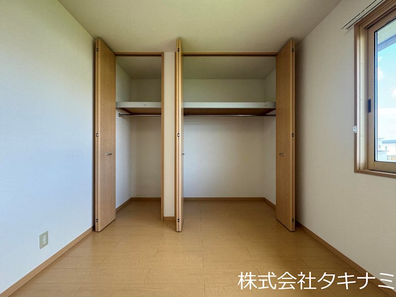リビングタウン下河端　B 収納