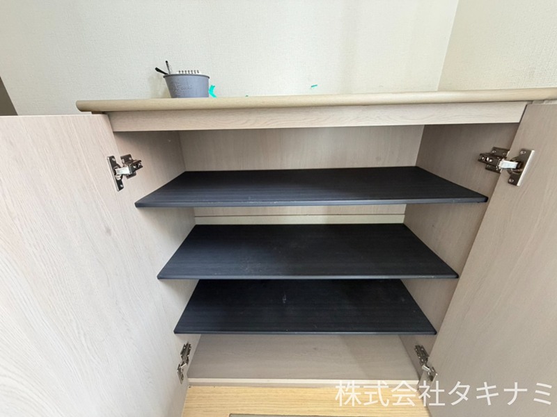 ロイヤルシャトー　B棟 収納