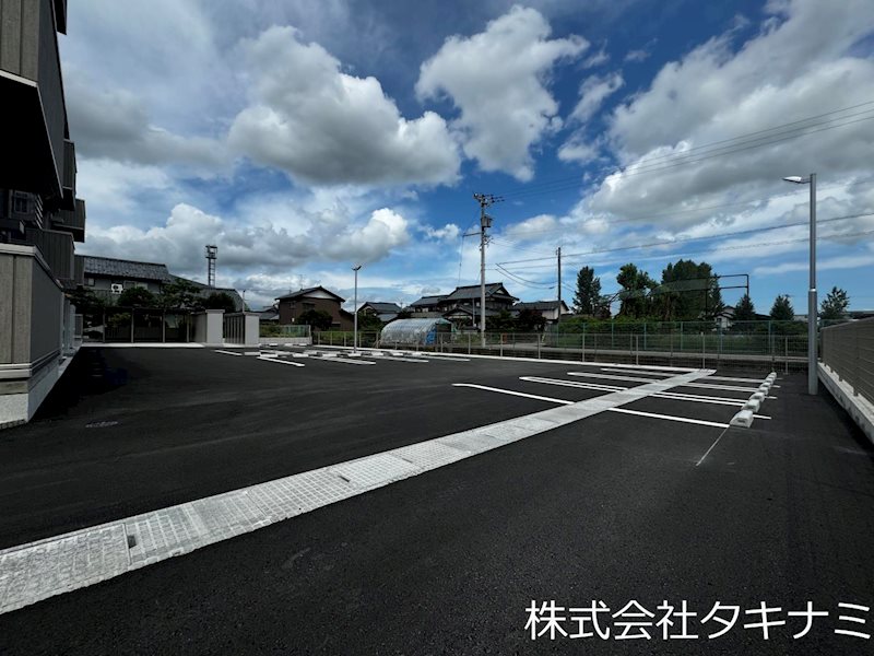 D-Residence高木中央 駐車場