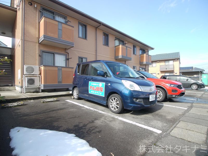 コンフォートヴィレッジ　A棟 駐車場