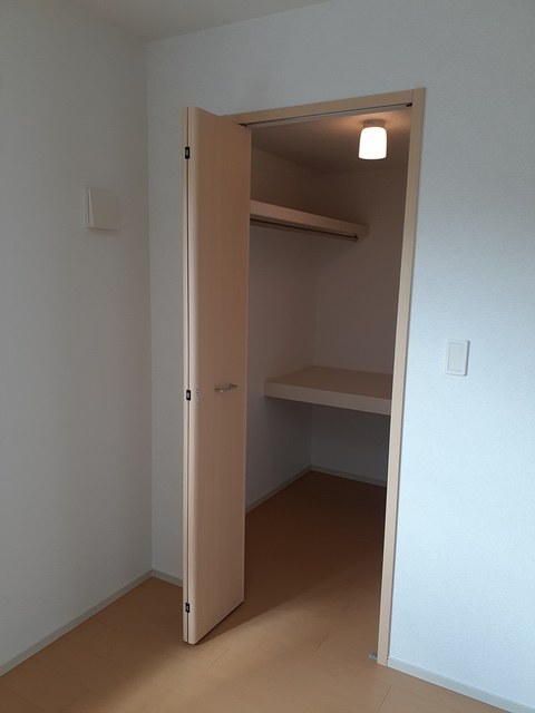 サクラヒルズ　Ⅱ 収納