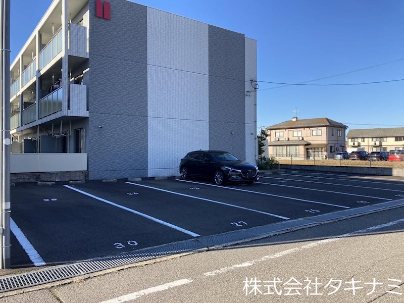 ハートフル　インプローブ 駐車場