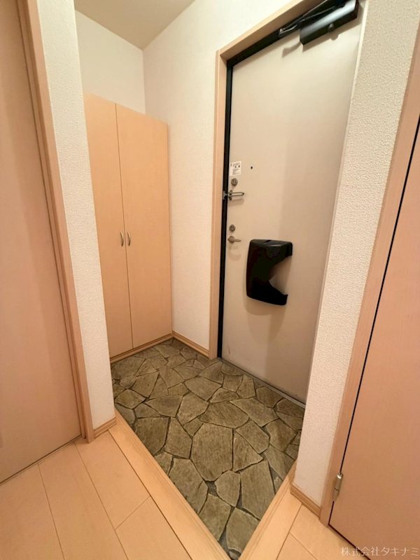 カルナ　みたか 玄関