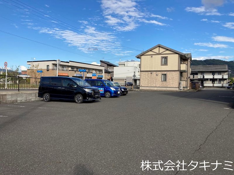 エクセレントヴィラ　F棟 駐車場