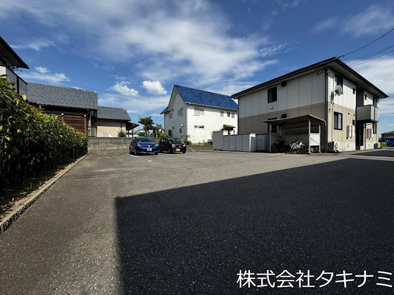 ウェストグリーン　B 駐車場