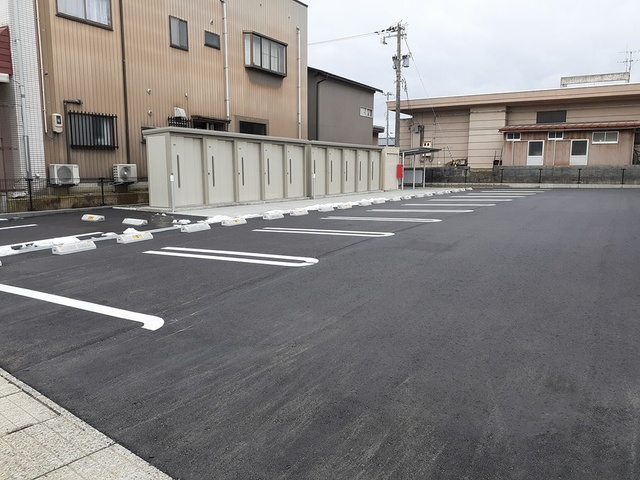 リヴァージュ　Ｋ 駐車場