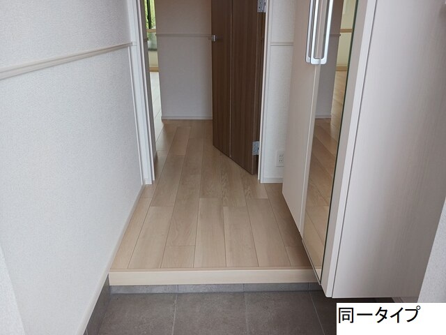 ビレッジ　ハイマウンテン　Ａ 玄関