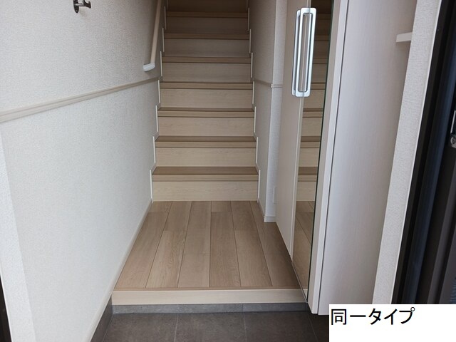 ビレッジ　ハイマウンテン　Ａ 玄関