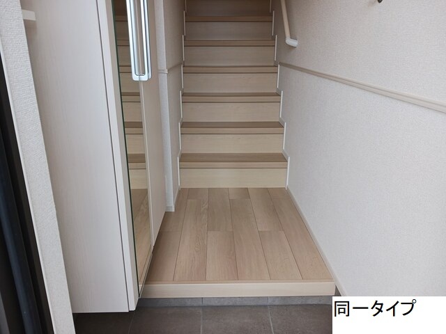ビレッジ　ハイマウンテン　Ａ 玄関