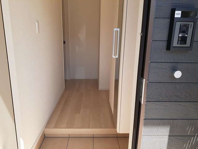 リサイア　Ｂ 玄関