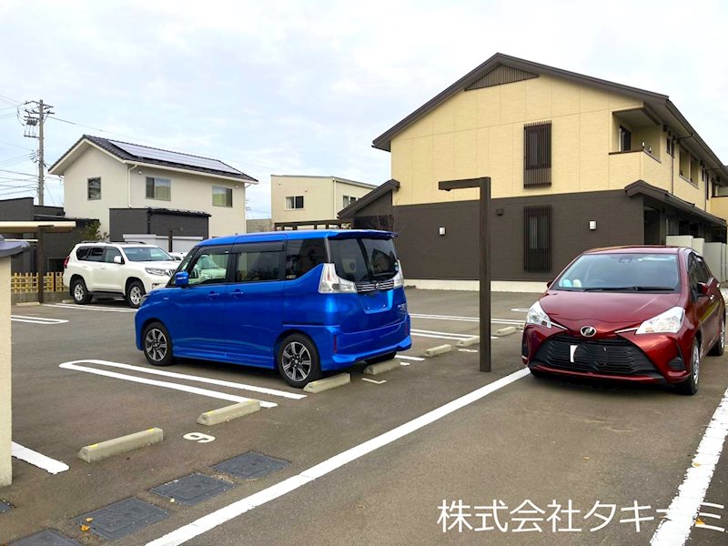 HIBIKI 駐車場