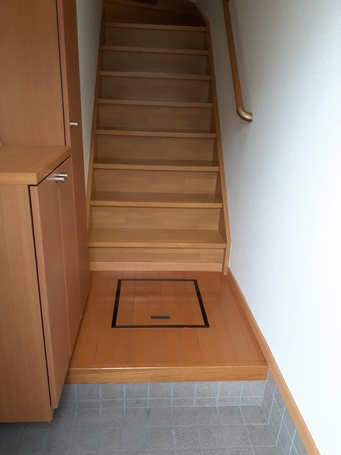 シャインヒルズ　Ａ 玄関
