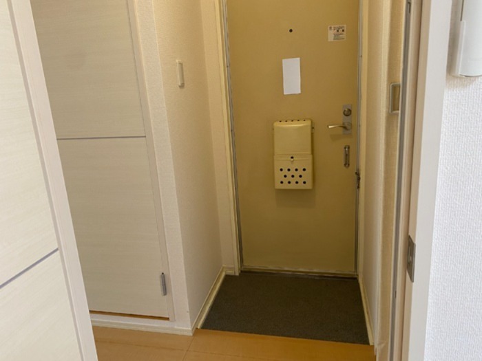 メゾン神中 玄関