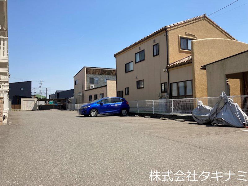 メゾン・リモーネ 駐車場