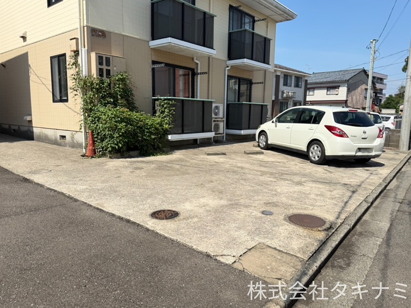 ドエルスカーラー 駐車場