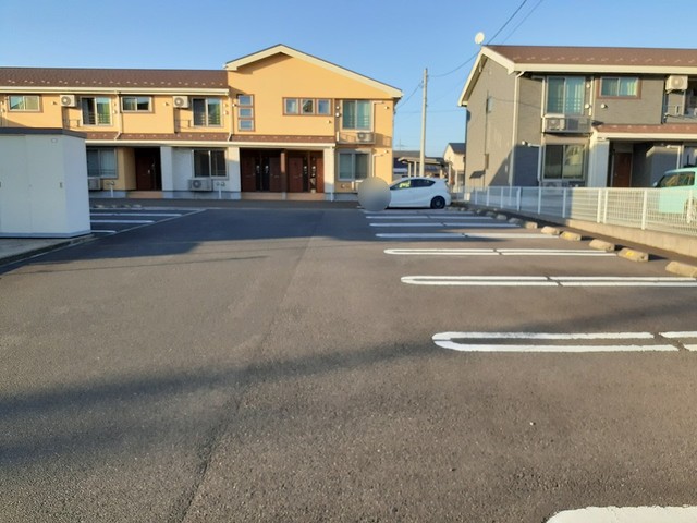 トレフル　Ｋ 駐車場