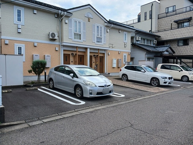 グランドール　Ｆ２ 駐車場