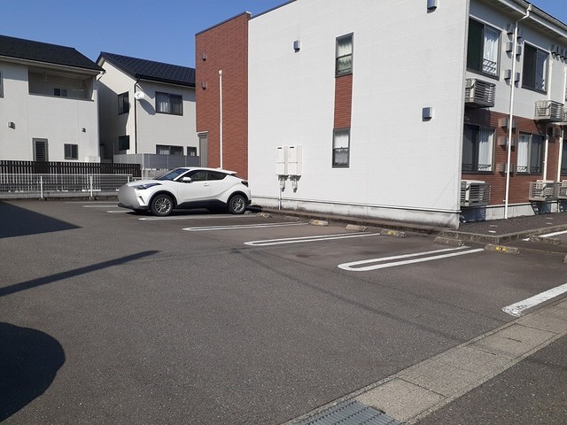 ヴィラ　サン　Ｂ 駐車場