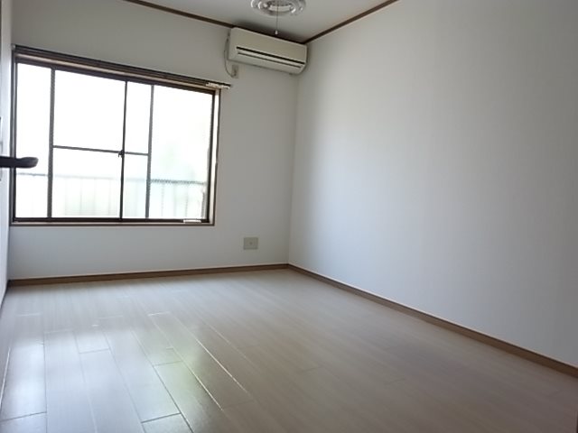 町田アパート リビング