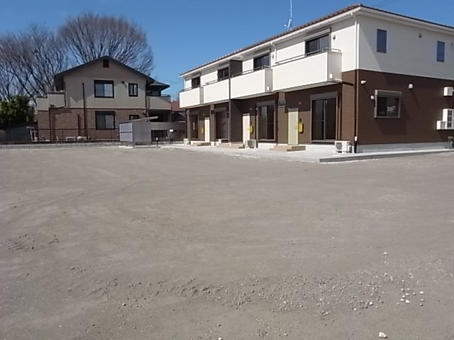 サンライズヴィレッヂV内駐車場 外観