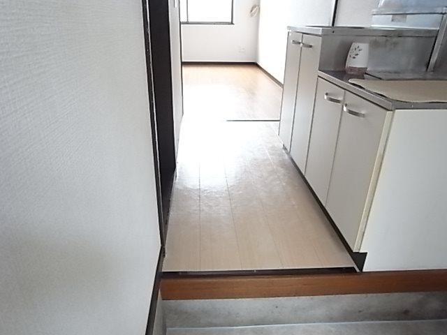 相川ハイツ 玄関