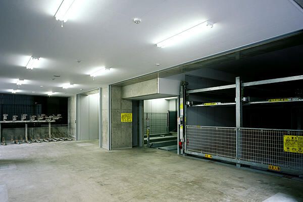 レジディア月島Ⅱ 駐車場