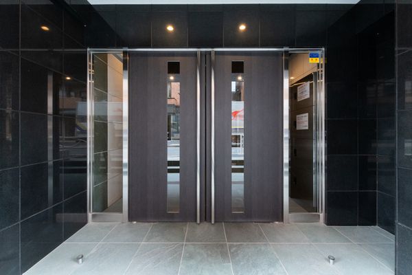 Rising place 両国三番館 エントランス