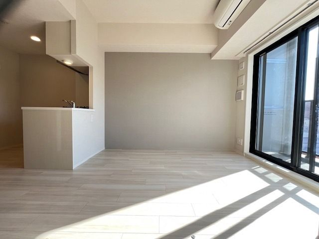 ＯＮＥ ＲＯＯＦ ＲＥＳＩＤＥＮＣＥ ＡＳＡＫＵＳＡＢＡＳＨＩ リビング