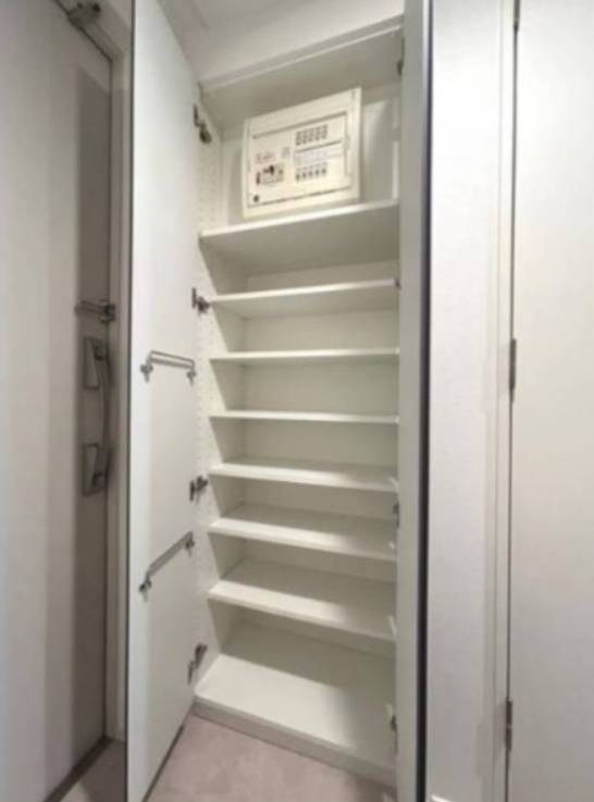 プライマル南砂 玄関