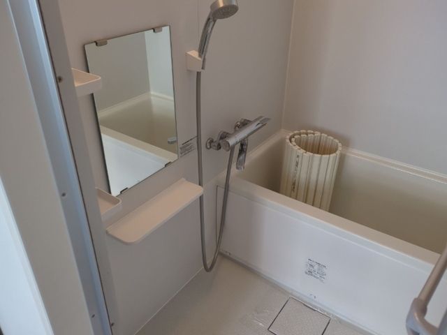 ティックハウス 風呂画像