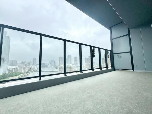 ＧＲＡＮＤ　ＣＩＴＹ　ＴＯＷＥＲ　ＴＳＵＫＩＳＨＩＭＡ ベランダ