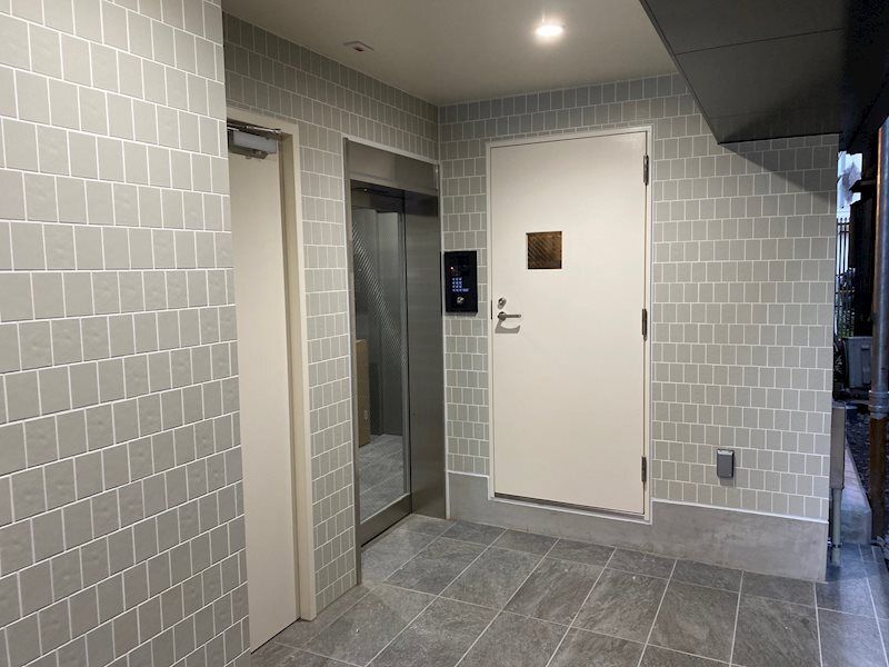 TOYO-ICHI APARTMENT. エントランス